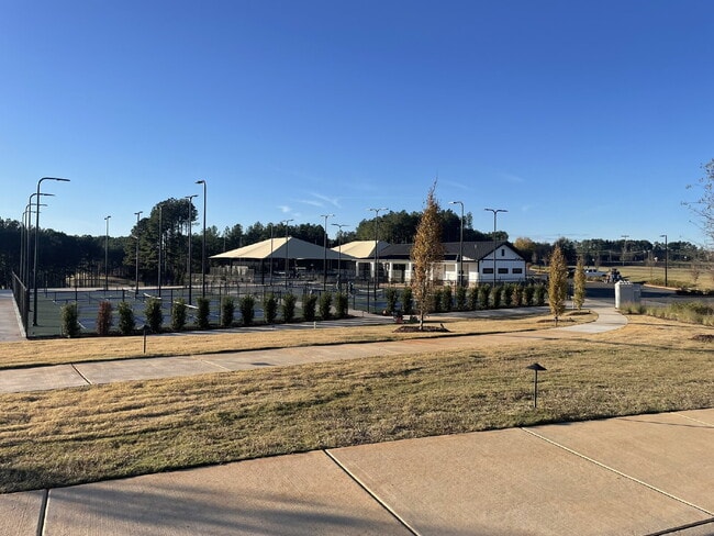 Building Photo - Modern Comfort, Flexible Living, Tailored for You 2 Bedrooms | 2 Bathrooms Edgewater| Lancaster, ...