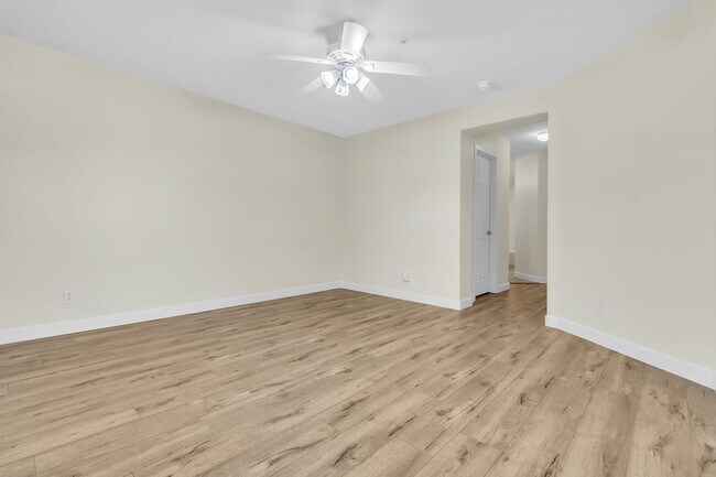 Building Photo - 204 Terra Bella
