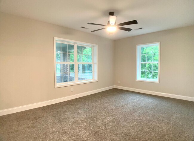 Building Photo - 917 Sinclair Dr