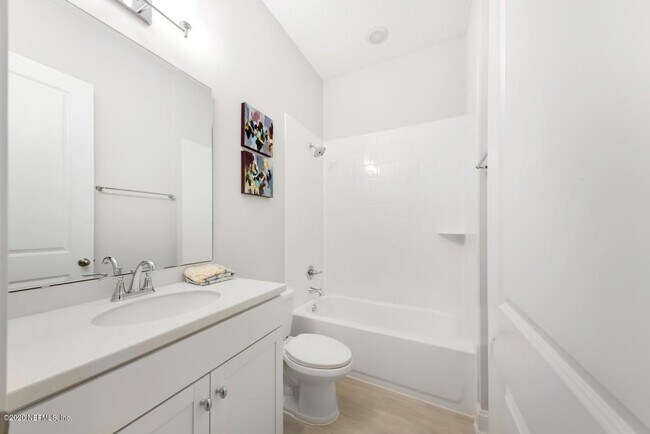 Building Photo - 28 Stansbury Ln