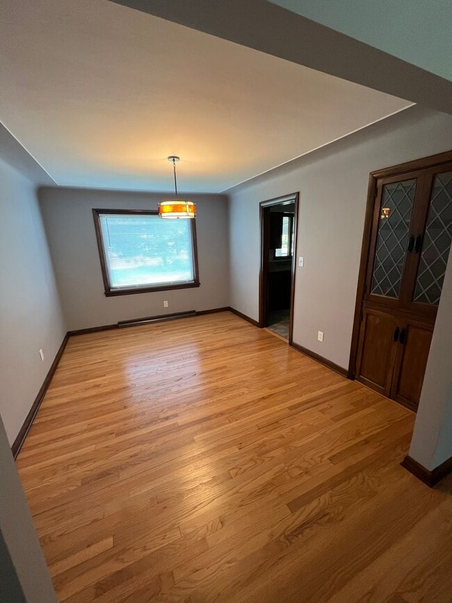 Building Photo - Updated Poland Ranch for Rent!