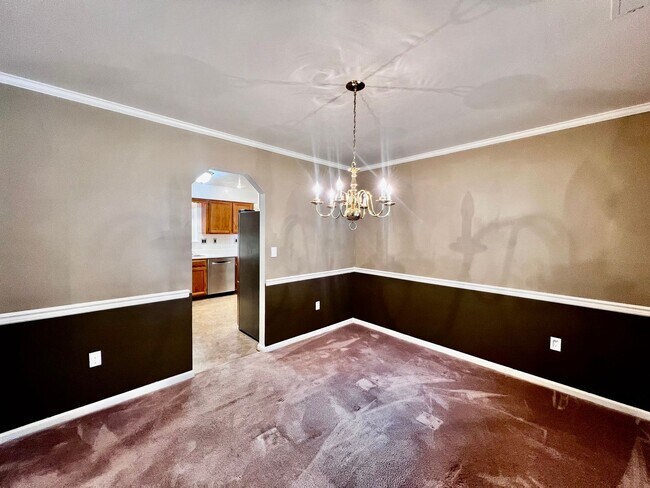 Building Photo - Gorgeous 4 Bedroom 2.5 Bath home in the he...