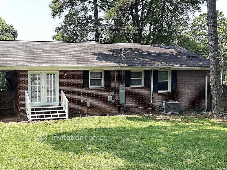 Building Photo - 4001 Abbeydale Dr