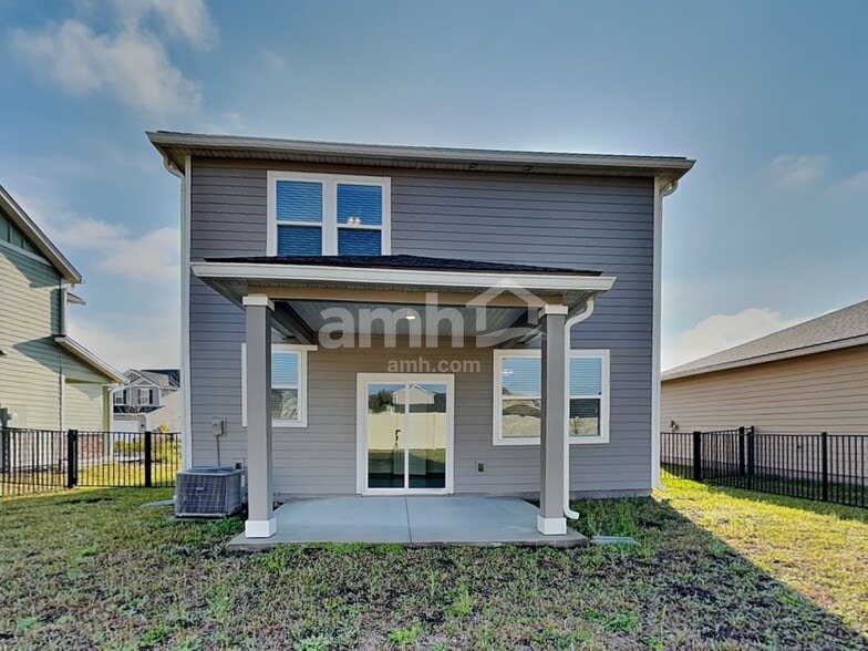 Building Photo - 1010 Tan Tara Trl