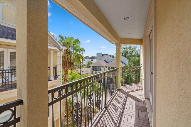 Building Photo - 6124 Tyne St