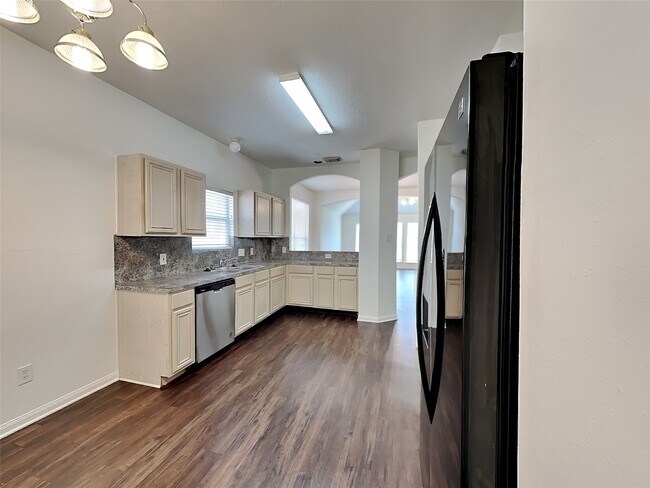 Building Photo - 30 Huntington Bend Dr
