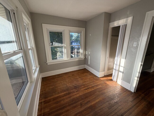 Building Photo - 1351 Berdan Ave