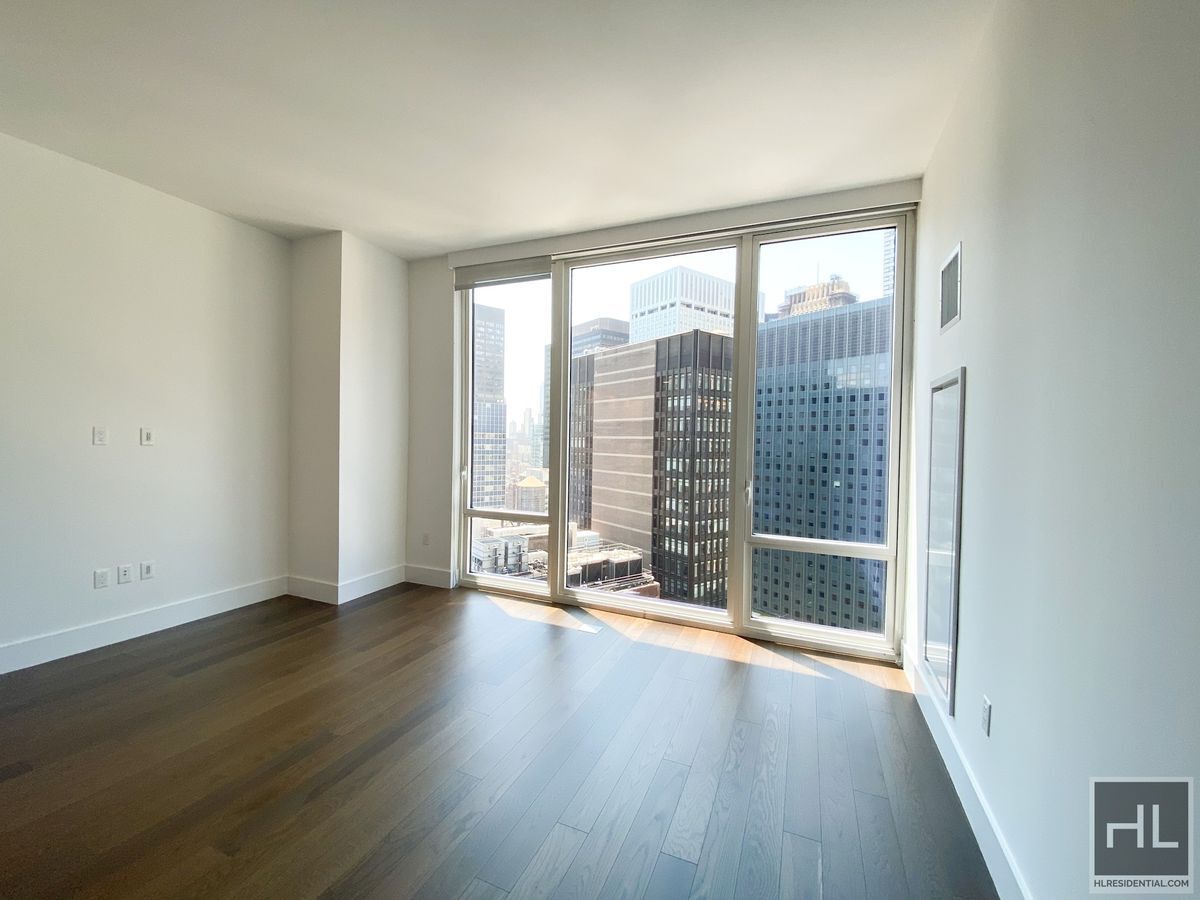 Building Photo - East 44th Street