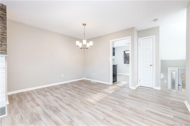 Building Photo - 266 Conestoga Way