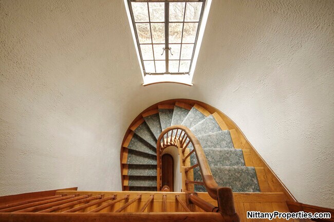 Building Photo - 100 N Patterson St