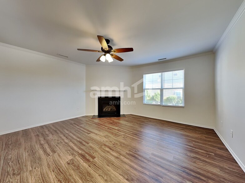 Building Photo - 3112 Varcroft Rd