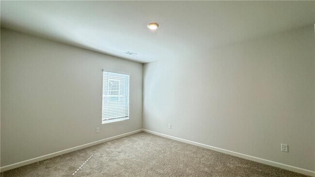Building Photo - 841 HighGrove Wy