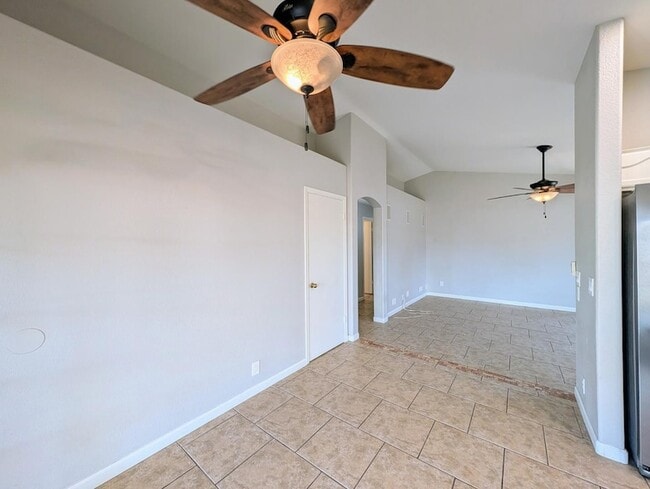 Building Photo - 15746 W Elm St