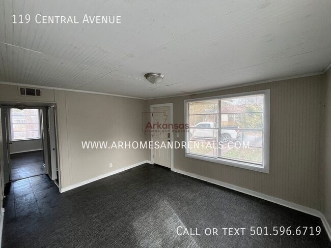 Building Photo - 119 Central Ave