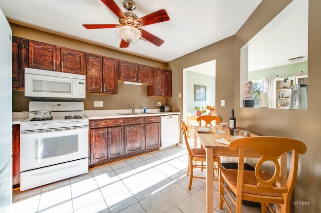 Building Photo - 224 Chesterfield Ct