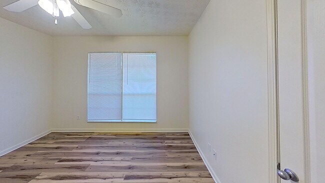 Building Photo - Three Bedroom Home Available NOW near 331 Bridge! With Solar!! Basic internet included as well!