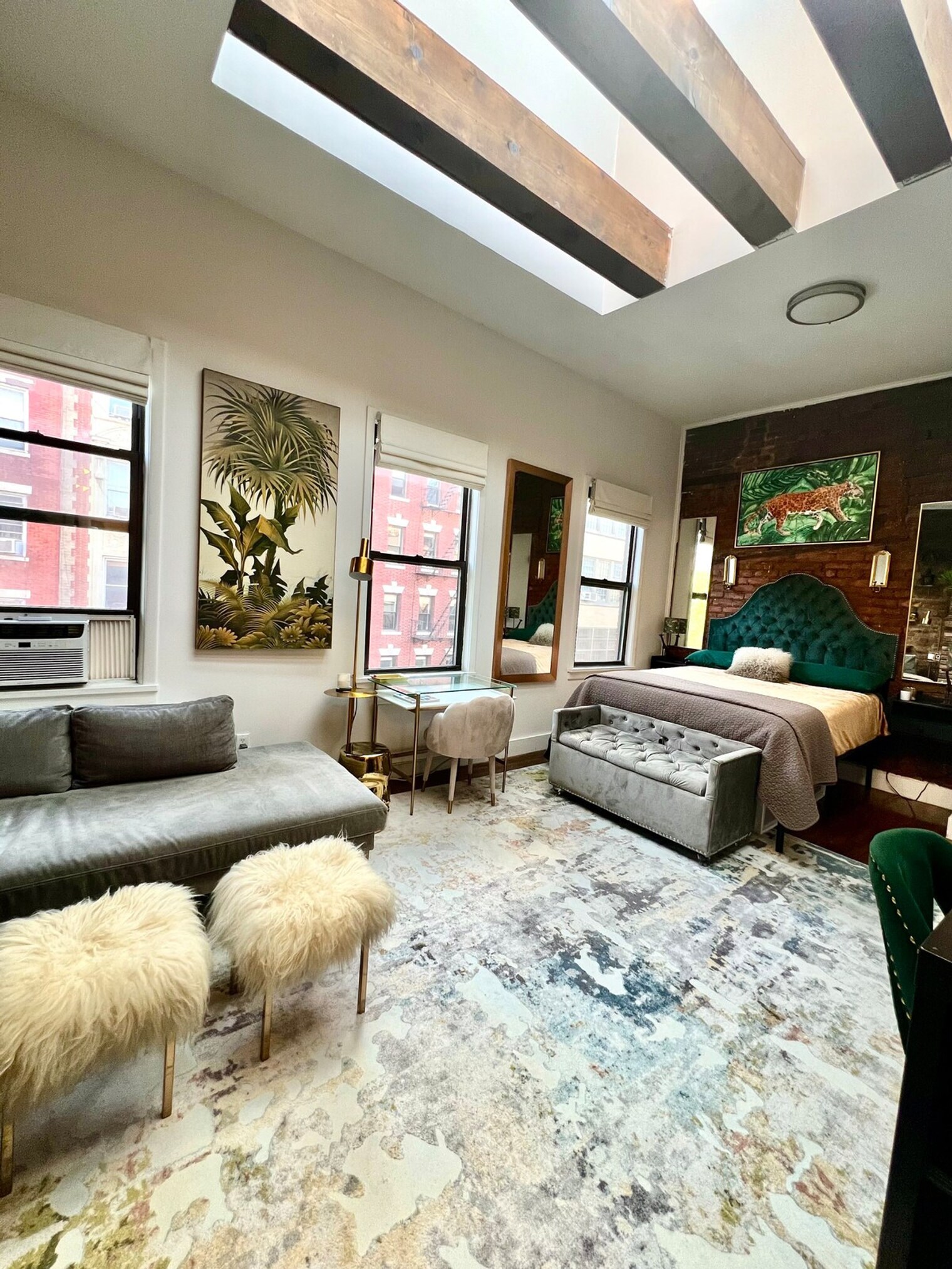 Building Photo - 329 W 19th St