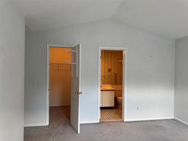 Building Photo - 24 Olde Wagon Rd