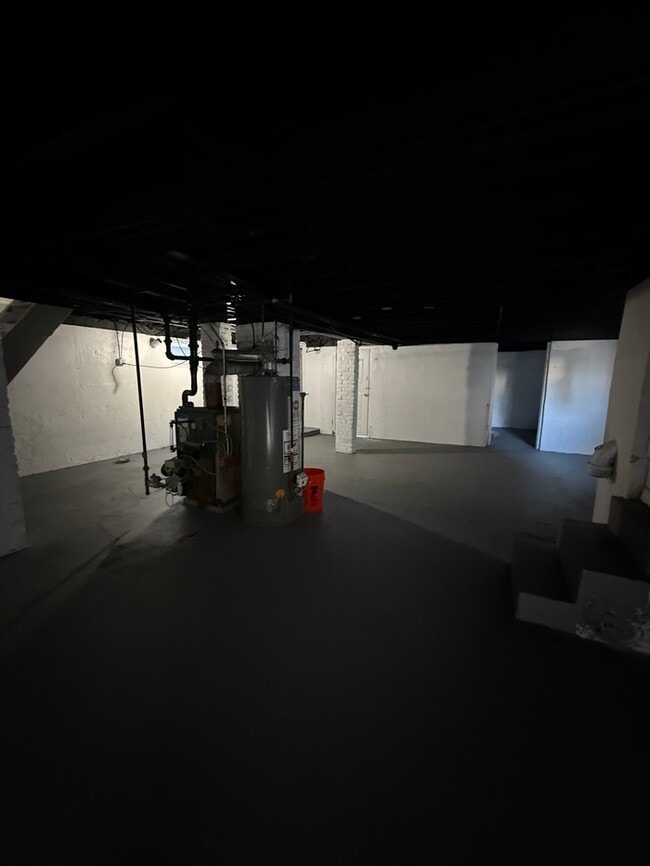 Building Photo - 438 Neville St