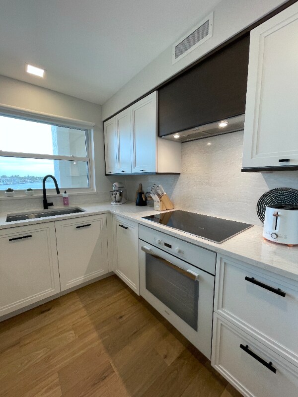 Building Photo - 3500 Gulf Shore Blvd N