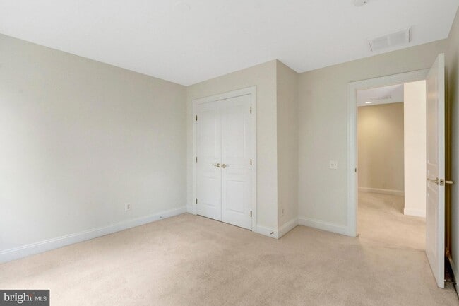 Building Photo - 5257 Winter View Dr