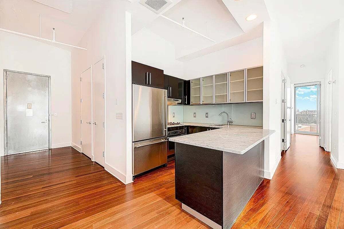 Building Photo - 99 Gold St