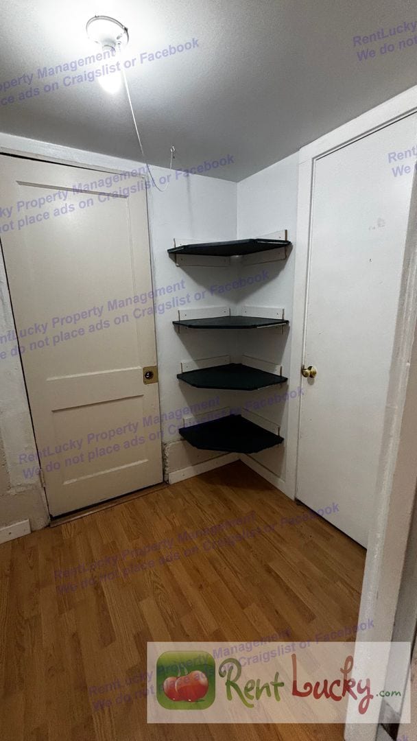 Building Photo - Free Rent in December!! Charming Studio + Bonus Room in Maple Leaf with Private Entrance & Outdoo...