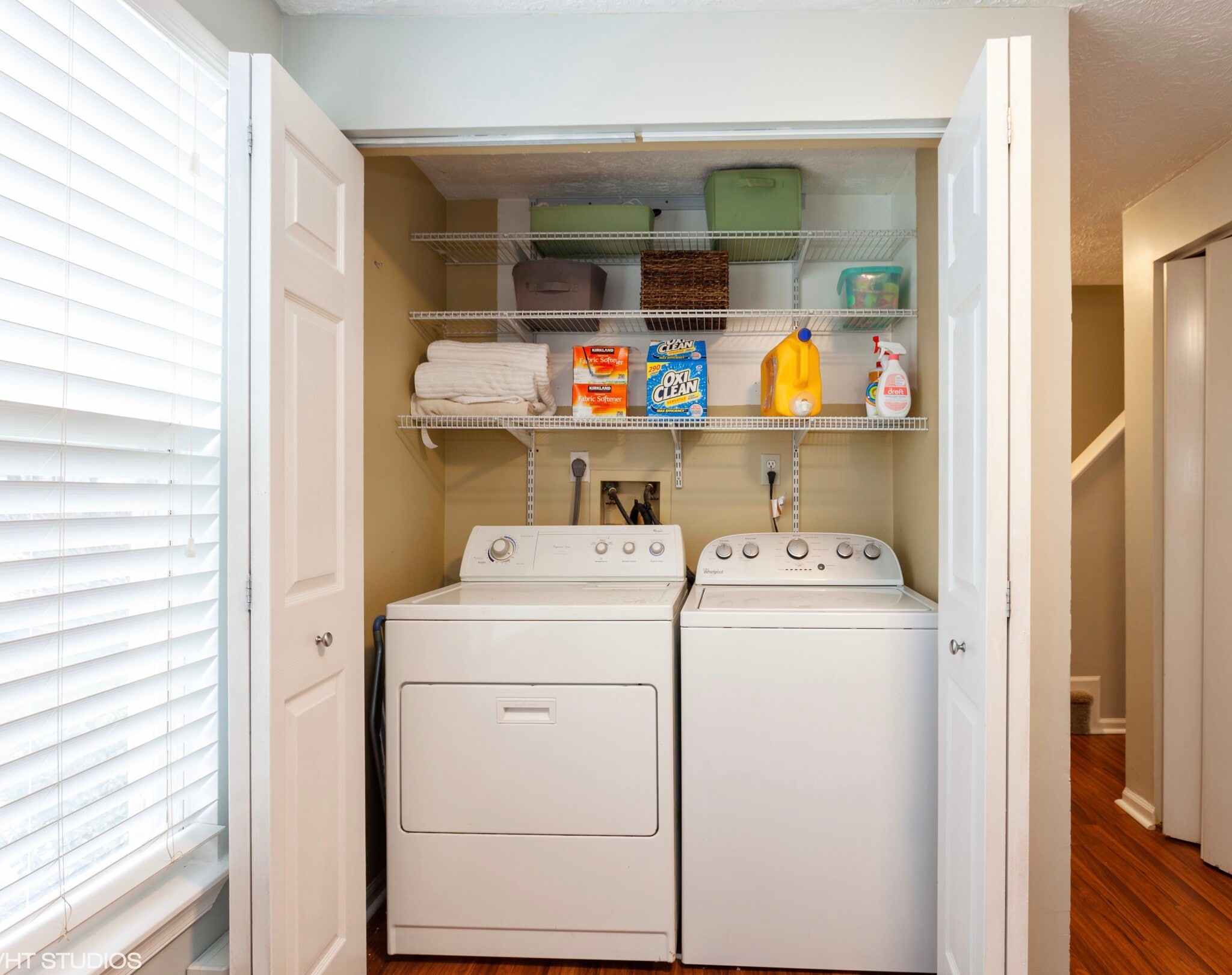 Laundry area - 9504 Quarry Bridge Ct