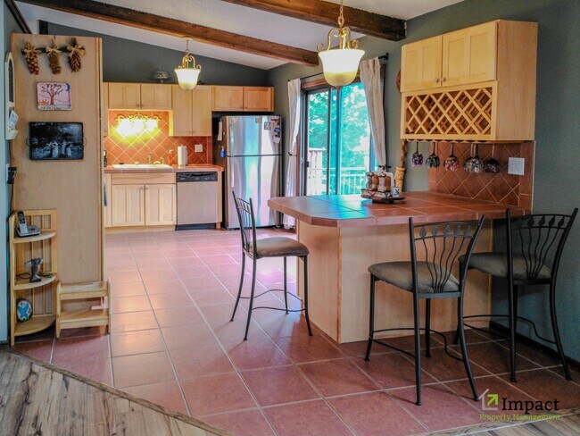 Building Photo - 5005 Sunbird Cliffs Dr