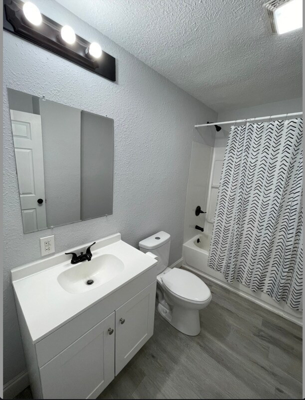 Building Photo - 1408 Iredell Ave