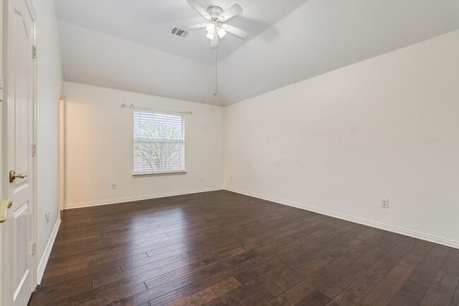 Building Photo - 3829 Bonita Dr