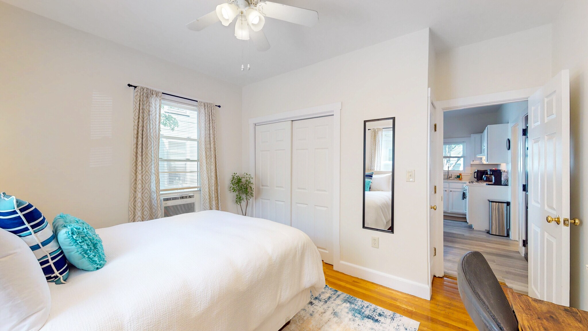 Building Photo - 24 Hews St