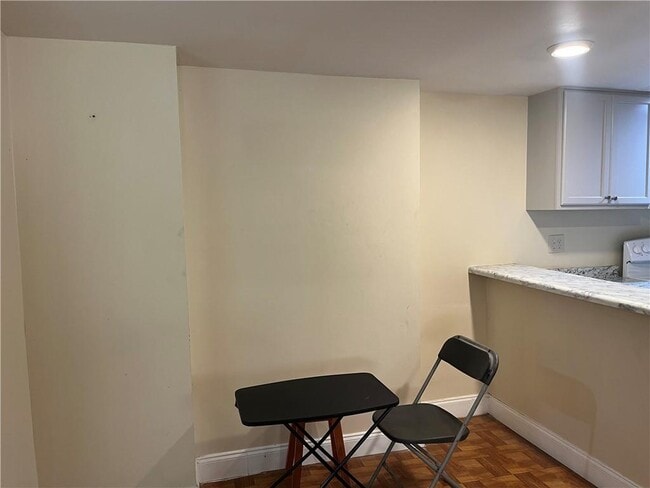 Building Photo - 416 Barbashela Dr