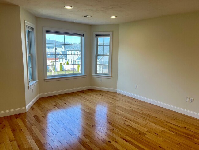 Building Photo - 41 Dexter Rd