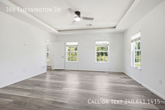 Building Photo - 386 Chessington Dr