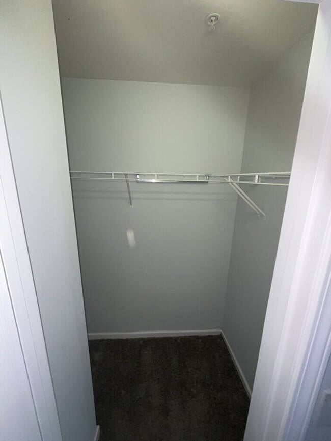 Building Photo - "Charming 1-Bedroom Townhouse Retreat on Campus Drive!"