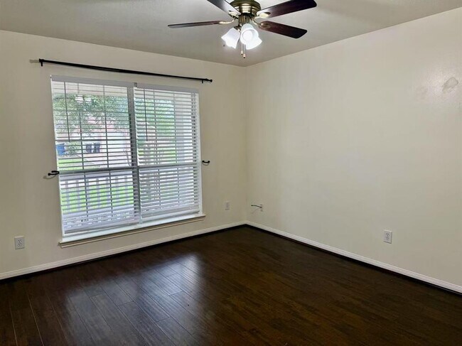 Building Photo - 3114 Holly Ranch Dr
