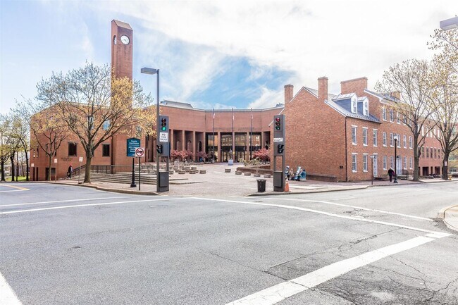 Building Photo - Live in Downtown Frederick