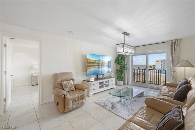 Building Photo - 1511 Estero Blvd