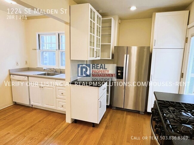 Building Photo - 1224 SE Malden St