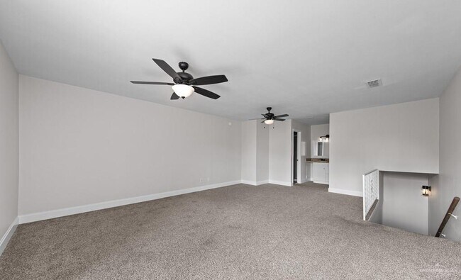 Building Photo - 16 West Dr