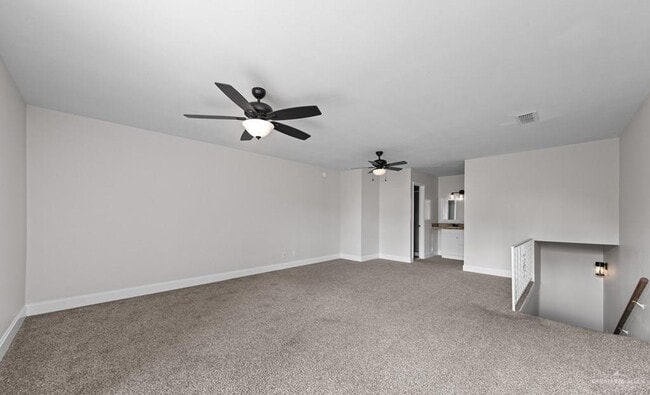 Building Photo - 8 Continental Dr