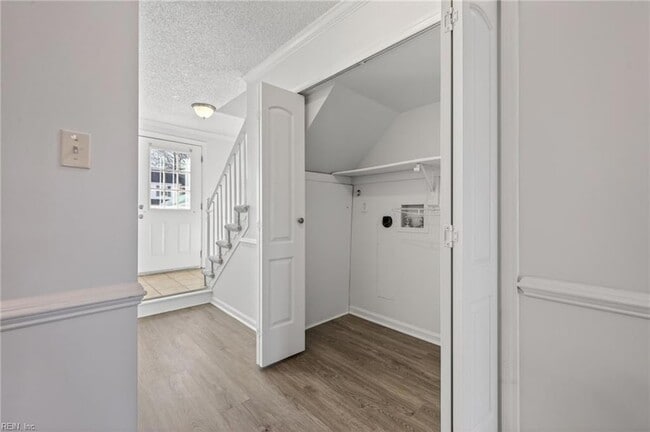 Building Photo - 4738 Greenlaw Dr