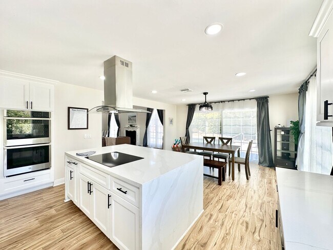 Building Photo - Breathtaking Custom Country Two-Story Home, Fully Remodeled & Beautifully Appointed on Private 20...