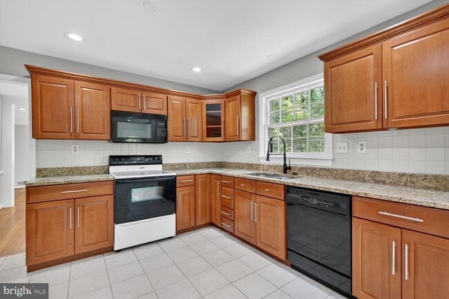 Building Photo - 5109 Blue Ridge Ave