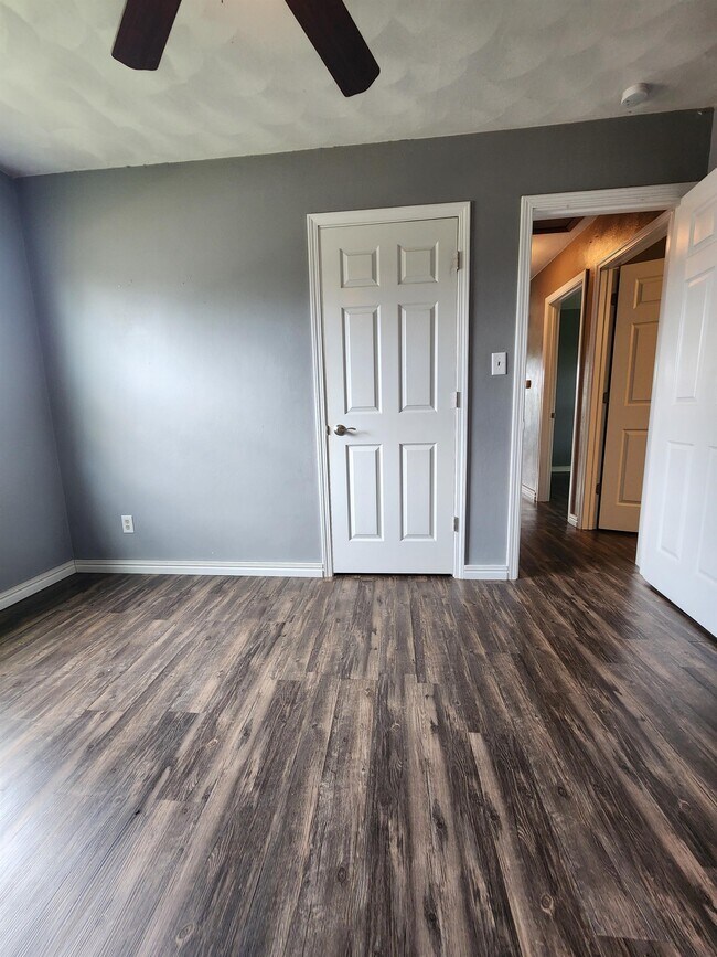 Building Photo - 2065 Ellen St