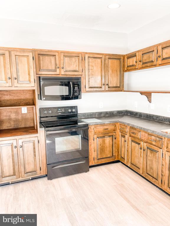 Building Photo - 48186 Mulberry Ln