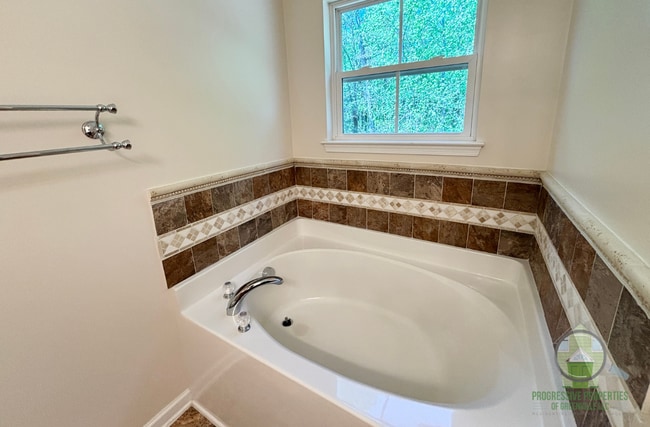 Building Photo - 253 Barbours Lane