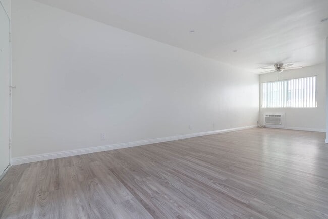 Interior Photo - del14766