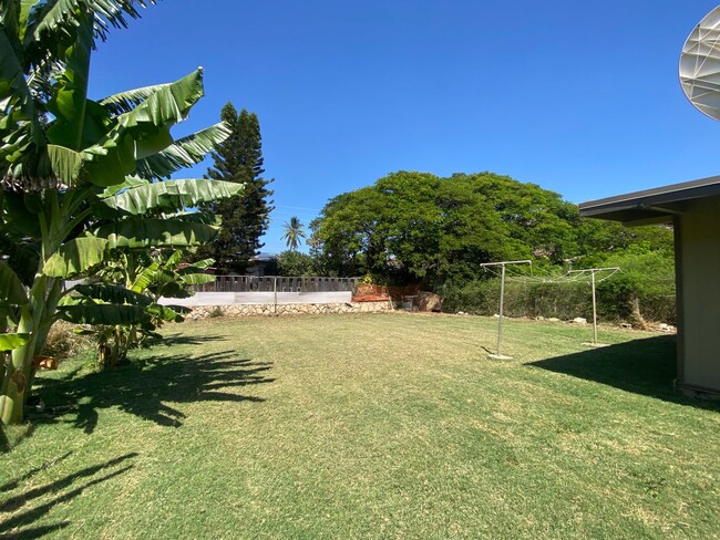 Building Photo - Single Family